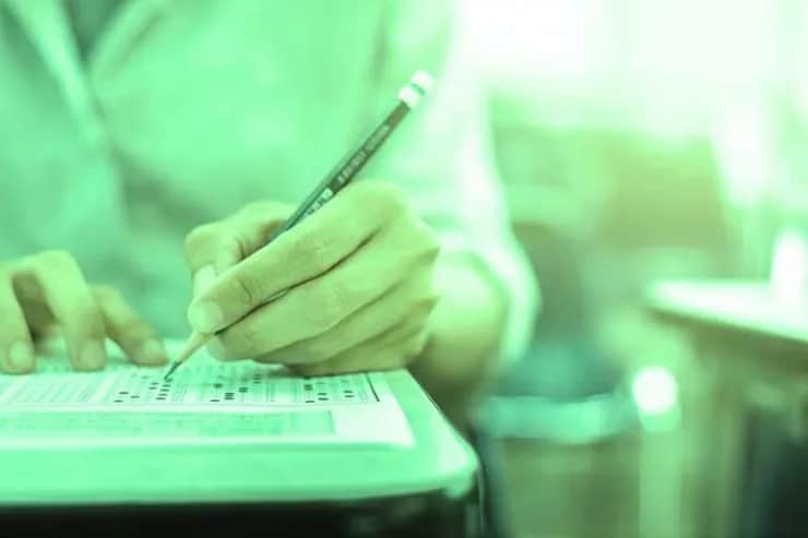 Co to jest PET? Definicja i przykłady zastosowania certyfikatu językowego