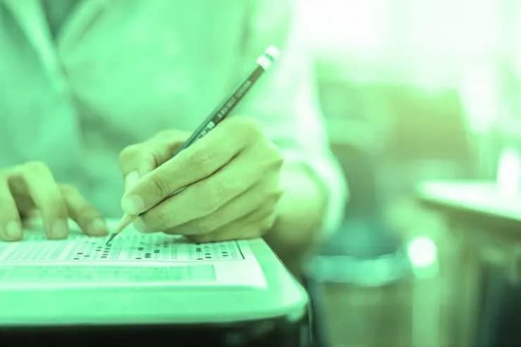 Co to jest PET? Definicja i przykłady zastosowania certyfikatu językowego