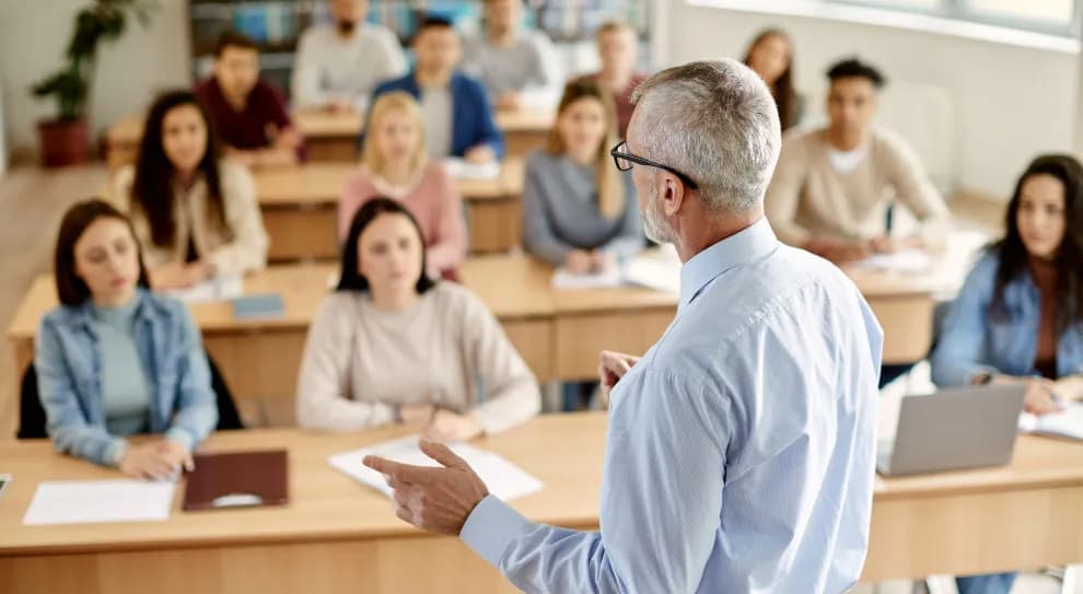 Czy można iść na studia bez matury? Odkryj alternatywy i wyjątki